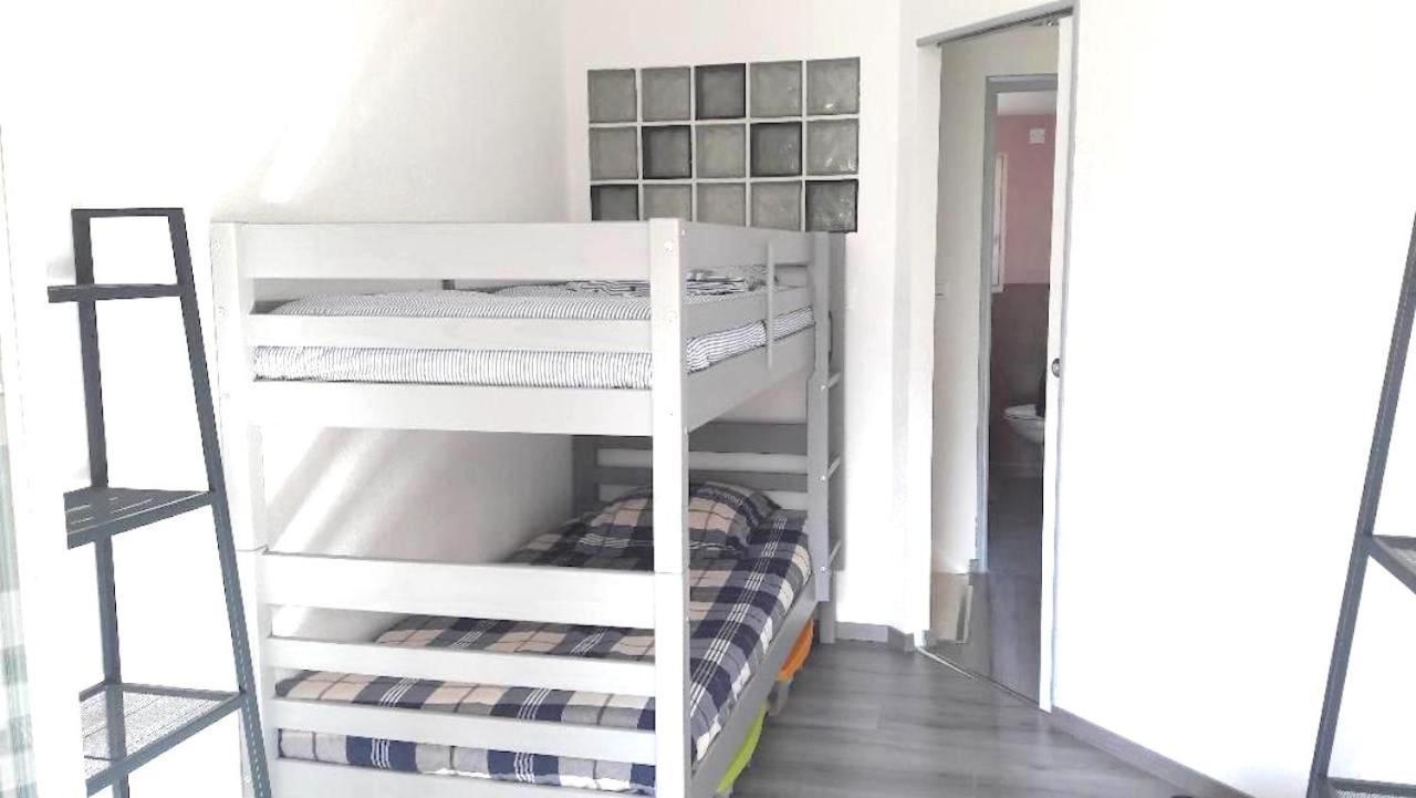 Saint-Pierre-la-Mer  Cote Indigo - Villa 7 Personnes, 3 Chambres, 3 Terrasses - A 150 De La Mer מראה חיצוני תמונה